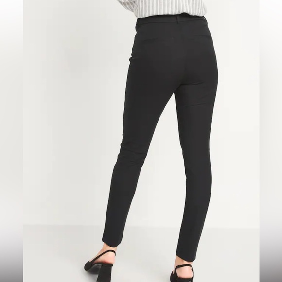 Old Navy Women's Black High-Waisted Pixie Skinny Pants - Picture 3 of 5